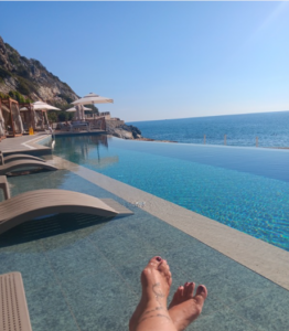 Infinity-Pool